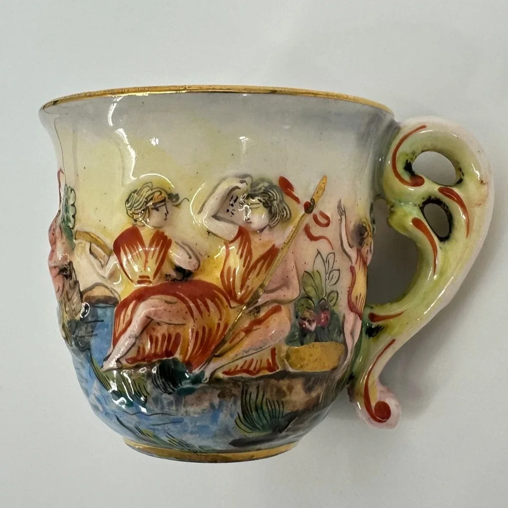 Vintage‎ CAPODIMONTE Italian Porcelain Demitasse Cup Saucer Cherub Gold Trim